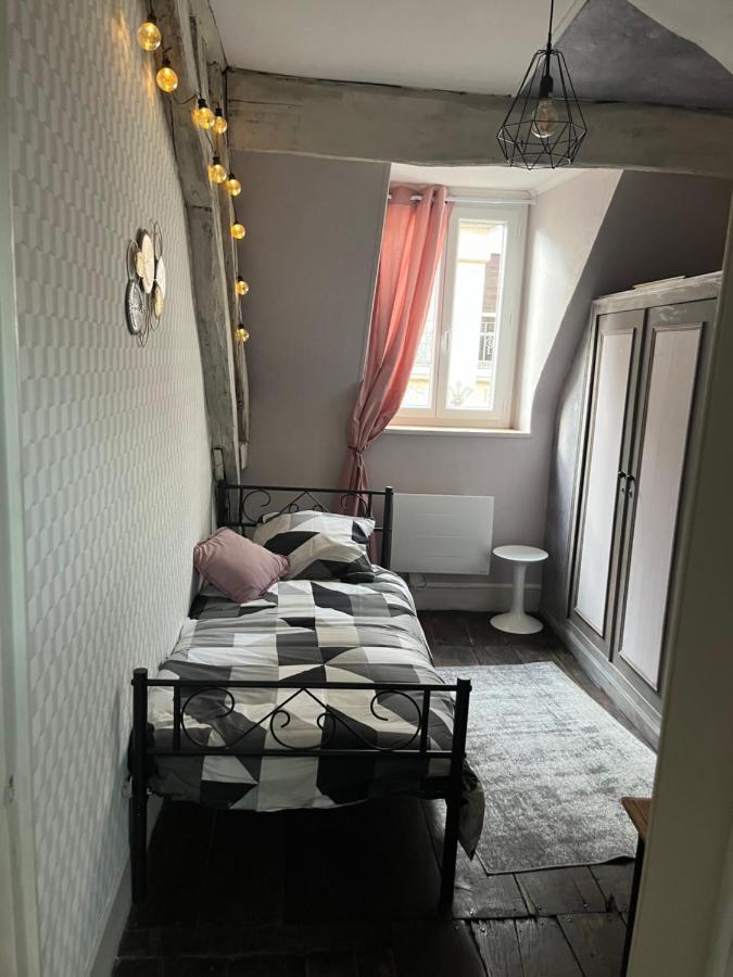 Les Avatars Apartment Saint-Amand-Mont-Rond Екстериор снимка