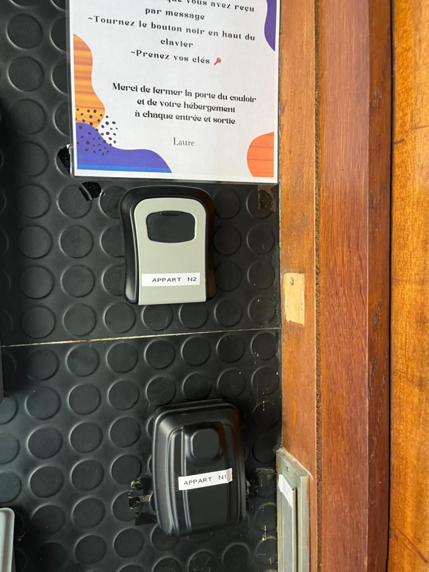 Les Avatars Apartment Saint-Amand-Mont-Rond Екстериор снимка