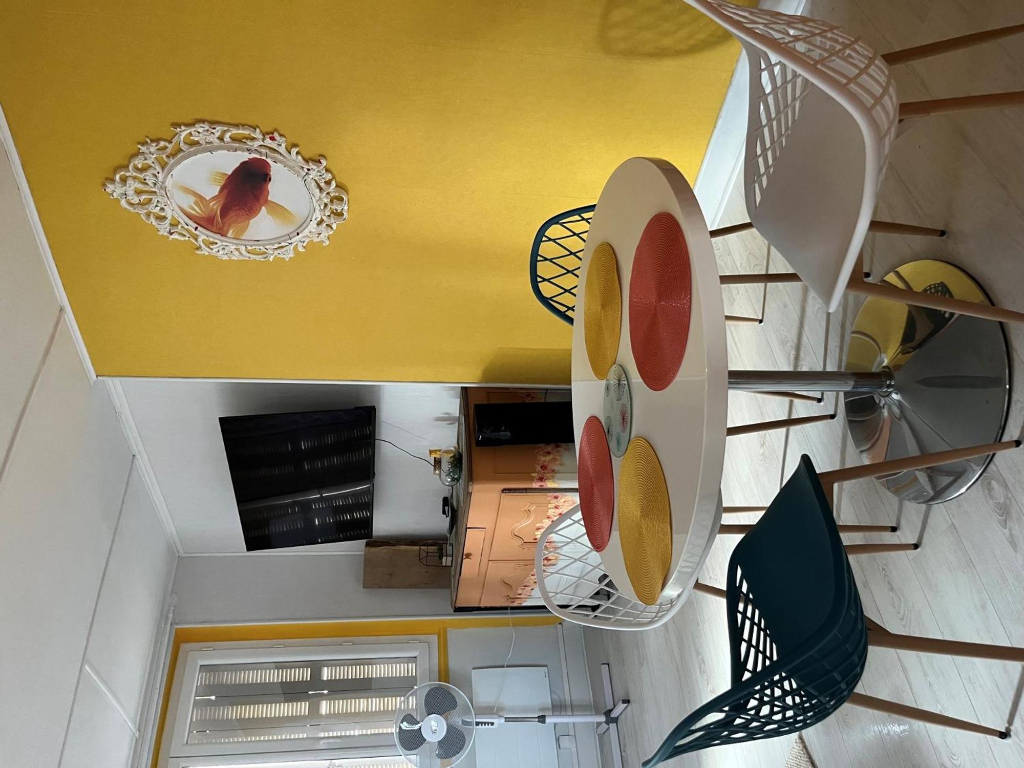Les Avatars Apartment Saint-Amand-Mont-Rond Екстериор снимка
